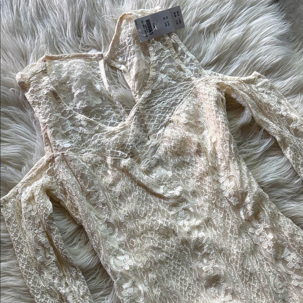 ☕️LACE COLD SHOULDER DRESS👝 - Picture 3 of 7